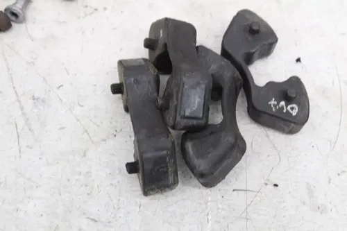 05-06 KAWASAKI NINJA ZX10R PARTS AND HARDWARE NUTS BOLTS SPROCKET AXLE PEG