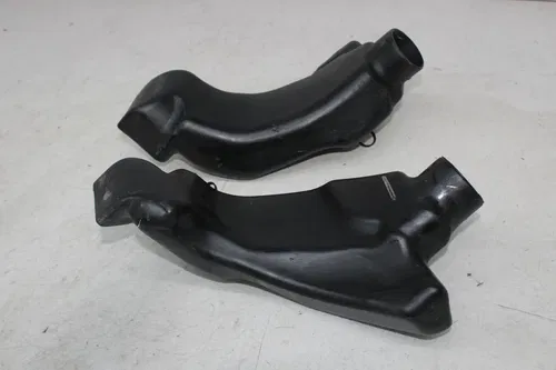 06-11 KAWASAKI NINJA ZX14 RIGHT LEFT AIR INTAKE DUCTS (SEE DESCP)