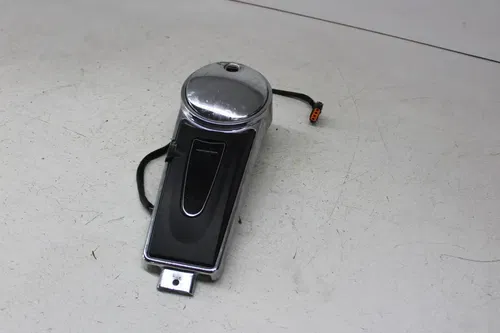 2005 Harley-Davidson Electra Glide Ultra Classic EFI FLHTCUI GAS TANK CAP COVER