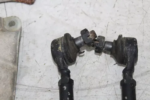 03 YAMAHA GRIZZLY 660 PARTS HARDWARE NUTS BOLTS BELT HUBS BRAKE LIGHT TIE RODS