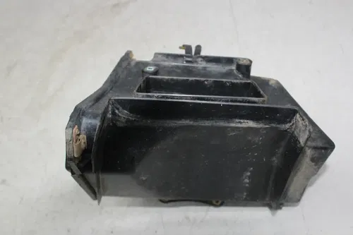 86-87 HONDA XR250R AIR CLEANER FILTER BOX