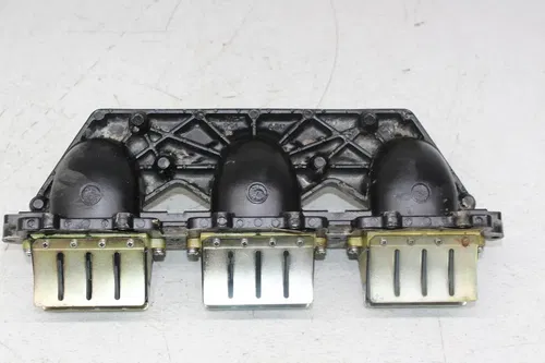 01 YAMAHA LS2000 REED VALVE CAGE SET WITH INTAKE
