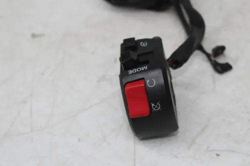17-20 YAMAHA YZF R6 RIGHT CLIP ON HANDLE KILL OFF START SWITCH SWITCHES