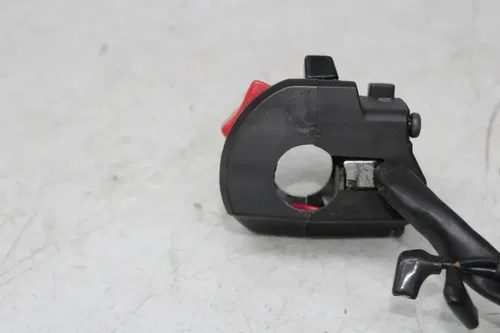 17-20 YAMAHA YZF R6 RIGHT CLIP ON HANDLE KILL OFF START SWITCH SWITCHES
