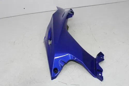 17-20 YAMAHA YZF R6 RIGHT FRONT UPPER FAIRING COWL SHROUD