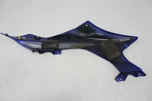 17-20 YAMAHA YZF R6 RIGHT FRONT UPPER FAIRING COWL SHROUD