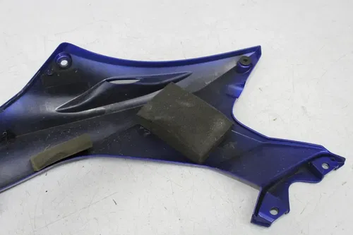 17-20 YAMAHA YZF R6 RIGHT FRONT UPPER FAIRING COWL SHROUD