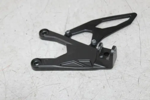 15-19 YAMAHA YZF R1 LEFT REARSET REAR SET DRIVER FOOT PEG REST BRACKET MOUNT