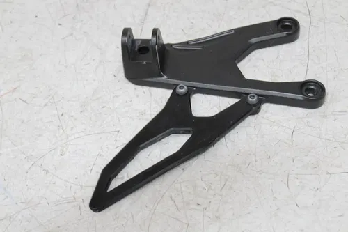 15-19 YAMAHA YZF R1 LEFT REARSET REAR SET DRIVER FOOT PEG REST BRACKET MOUNT