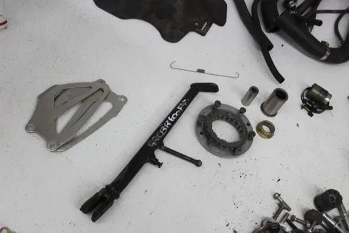 1999 HONDA CBR600F4 PARTS AND HARDWARE NUTS BOLTS STARTER SPROCKET KICKSTAND
