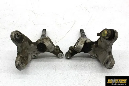 01-05 YAMAHA RAPTOR 660 YFM660 FRONT LEFT RIGHT STEERING KNUCKLES SPINDLES SET