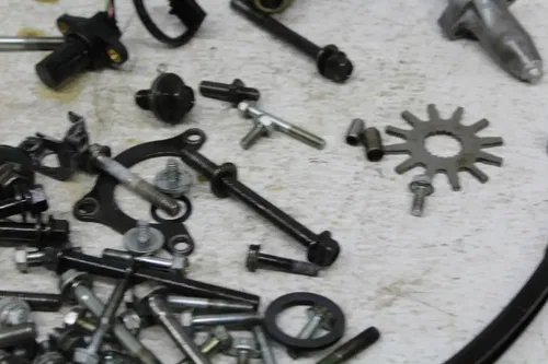 01-06 HONDA CBR600F4I CBR 600 F4I ENGINE PARTS HARDWARE NUTS BOLTS CHAIN GUIDE