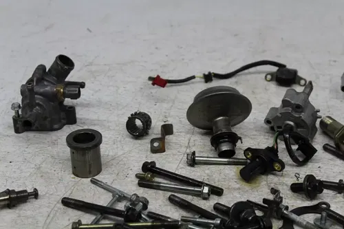 01-06 HONDA CBR600F4I CBR 600 F4I ENGINE PARTS HARDWARE NUTS BOLTS CHAIN GUIDE