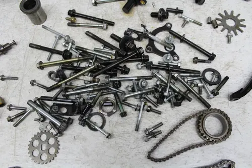 01-06 HONDA CBR600F4I CBR 600 F4I ENGINE PARTS HARDWARE NUTS BOLTS CHAIN GUIDE