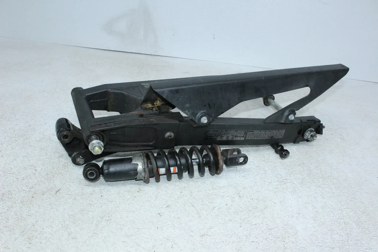 2010 KAWASAKI NINJA 250R EX250J REAR SWINGARM BACK SUSPENSION SWING ARM