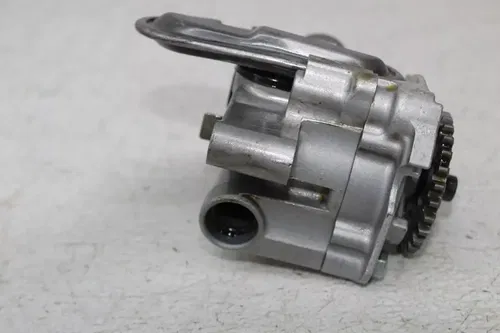 04-07 HONDA SHADOW AERO 750 ENGINE WATER OIL PUMP