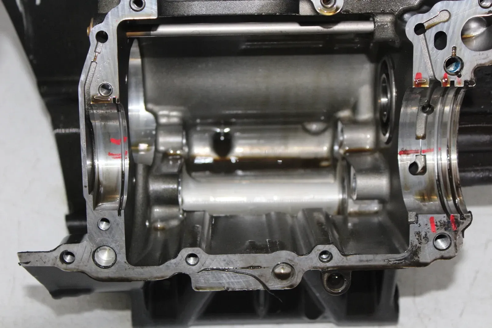 04-06 YAMAHA YZF R1 ENGINE MOTOR CRANKCASE CRANK CASES BLOCK