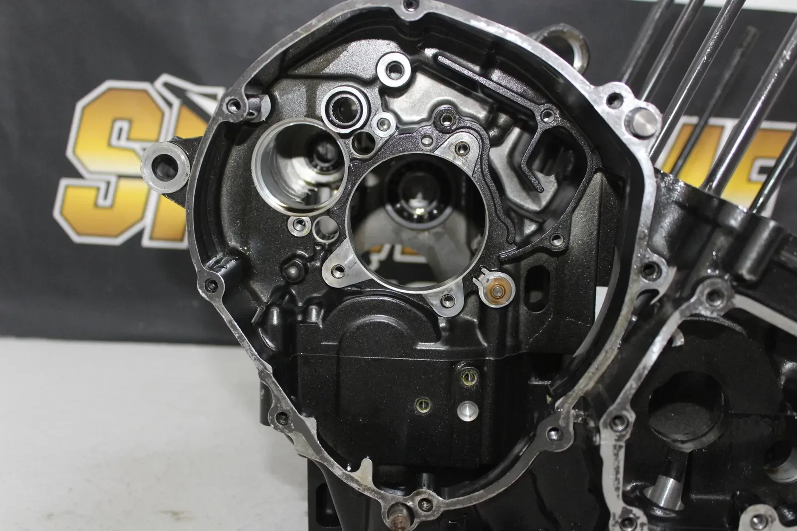 04-06 YAMAHA YZF R1 ENGINE MOTOR CRANKCASE CRANK CASES BLOCK