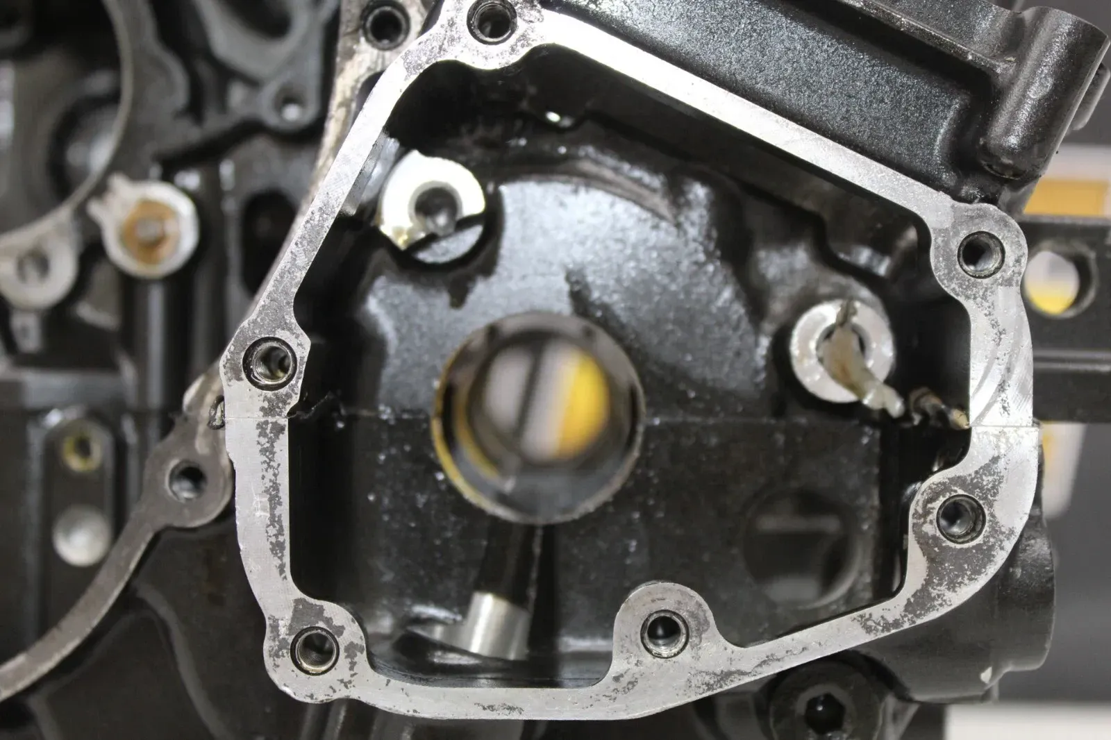 04-06 YAMAHA YZF R1 ENGINE MOTOR CRANKCASE CRANK CASES BLOCK