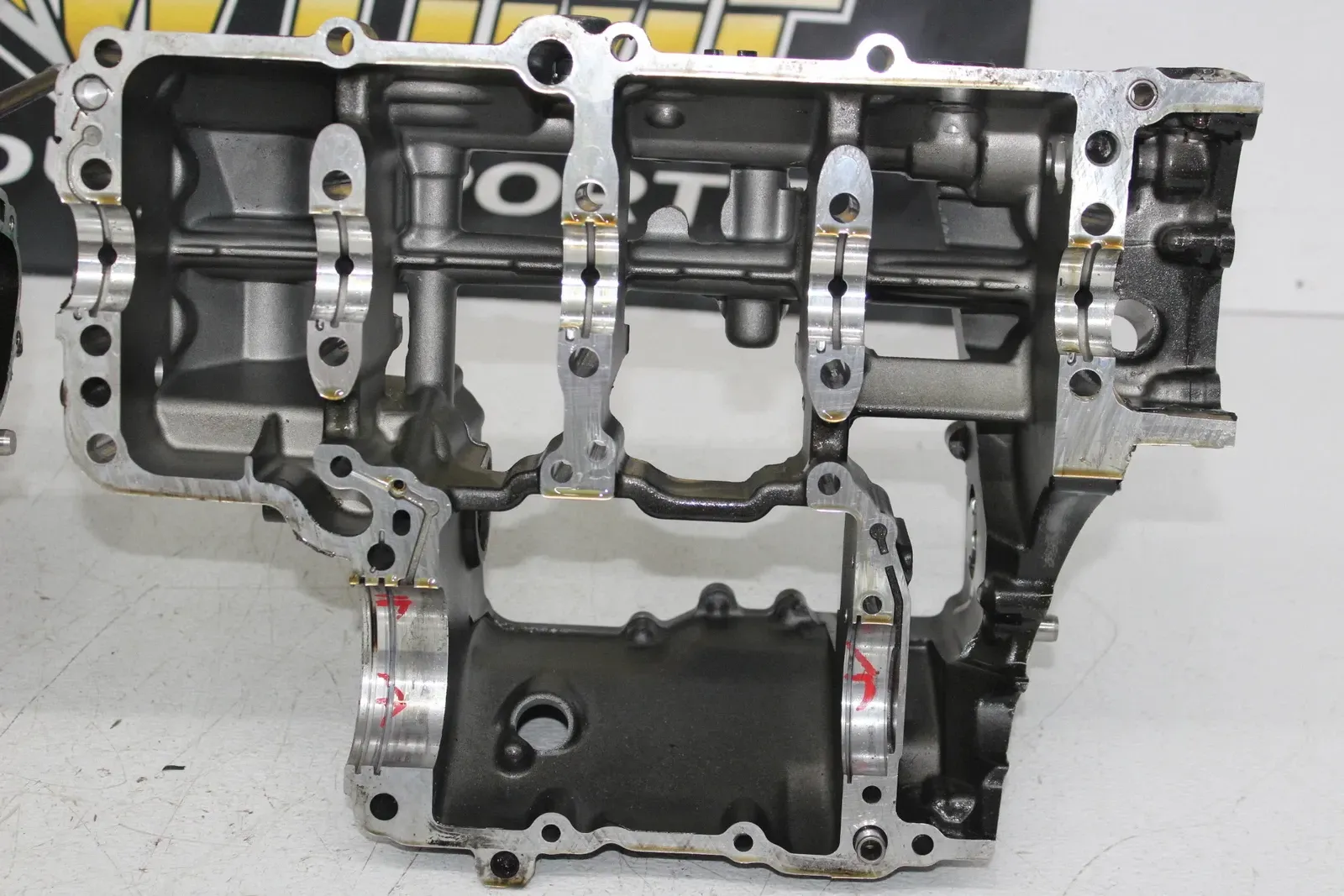 04-06 YAMAHA YZF R1 ENGINE MOTOR CRANKCASE CRANK CASES BLOCK