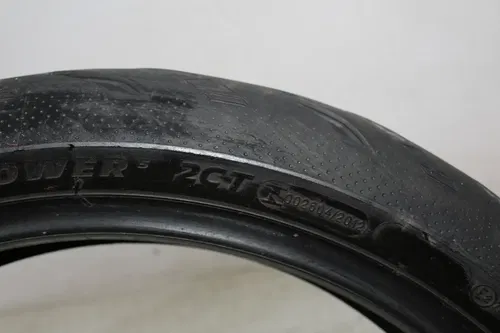 MICHELIN POWER 120/70 ZR 17 2CT FRONT TIRE (TREAD:5/32NDS)