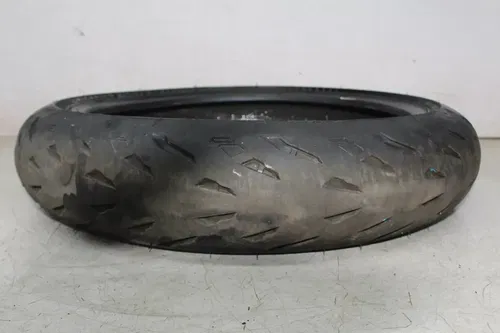 MICHELIN POWER 120/70 ZR 17 2CT FRONT TIRE (TREAD:5/32NDS)