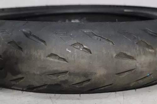 MICHELIN POWER 120/70 ZR 17 2CT FRONT TIRE (TREAD:5/32NDS)