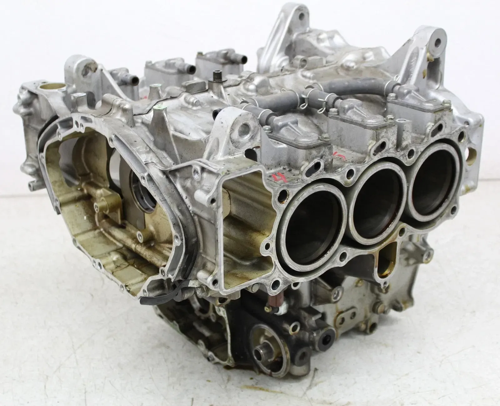 01-05 HONDA GOLDWING 1800 GL1800 ENGINE MOTOR CRANKCASE CRANK CASES BLOCK