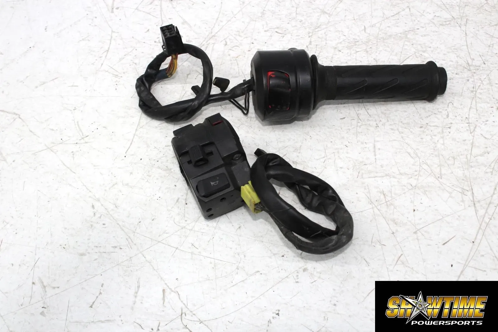 05-06 SUZUKI GSXR1000 LEFT RIGHT CONTROL SWITCH SWITCHES ON OFF TURN SIGNAL