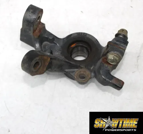 15-17 CAN-AM MAVERICK 1000R TURBO FRONT LEFT AXLE CARRIER SPINDLE