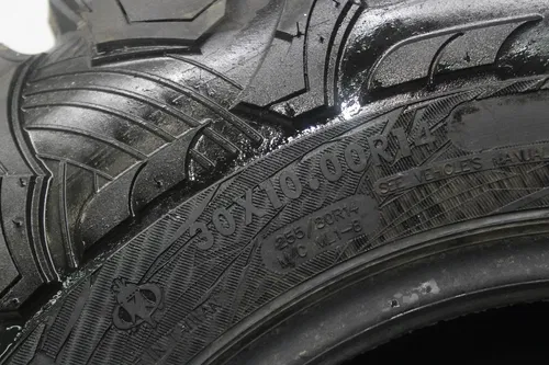 POLARIS CARNIVORE MAXXIS 30X10 R14 ML1 TIRE (TREAD:19/32NDS)