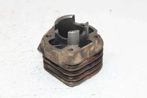 01 POLARIS SCRAMBLER 90 ENGINE TOP END CYLINDER HEAD W/ PISTON CYLINDER & PISTON