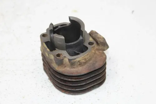 01 POLARIS SCRAMBLER 90 ENGINE TOP END CYLINDER HEAD W/ PISTON CYLINDER & PISTON