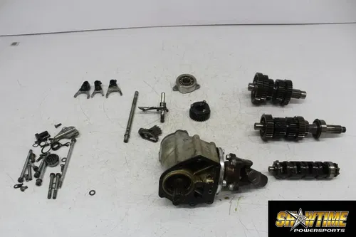 82-83 YAMAHA MAXIM 750 XJ750 ENGINE MOTOR TRANSMISSION GEARS U JOINT BEVEL GEAR