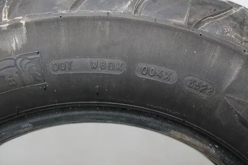 MICHELIN COMMANDER II 170/80 B15 M/C 77H REAR BACK TIRE (TREAD:7/32NDS)