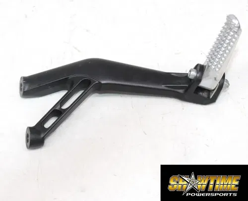 20-24 Yamaha Yzf R1 right rear back passenger foot peg bracket mount (read)
