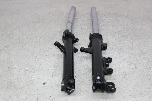 18-21 SUZUKI GSX250R FRONT FORKS SHOCK SUSPENSION SET PAIR (BENT)