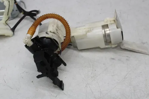 12-16 HARLEY-DAVIDSON DYNA SWITCHBACK FLD FUEL GAS PUMP SENDING UNIT PLATE