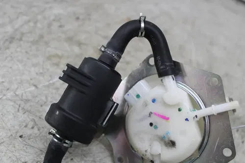 15-18 HONDA CB300F ABS FUEL PUMP GAS PETROL SENDER UNIT