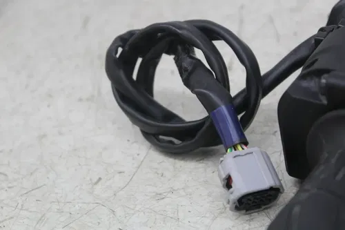 24 KAWASAKI NINJA ZX4R RIGHT CLIP ON HANDLE KILL START SWITCH SWITCHES (READ)