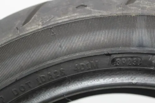 harley davidson dunlop 180/65b16 m/c 81h rear back tire (tread:7/32nds)