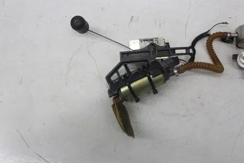 07-11 Harley-davidson Flhtcui Ultra Classic Electra Glide Fuel Gas Pump