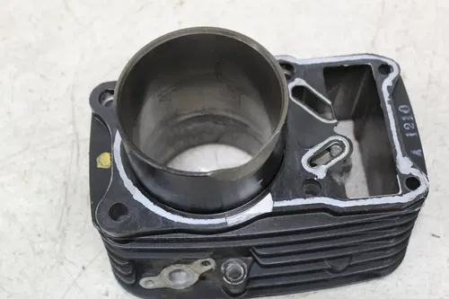 00 SUZUKI MARAUDER 800 VZ800 FRONT REAR ENGINE MOTOR CYLINDER JUG BLOCK PISTONS