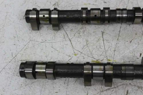 04 TRIUMPH DAYTONA 600 ENGINE TOP END CYLINDER HEAD CAMS VALVES COVER
