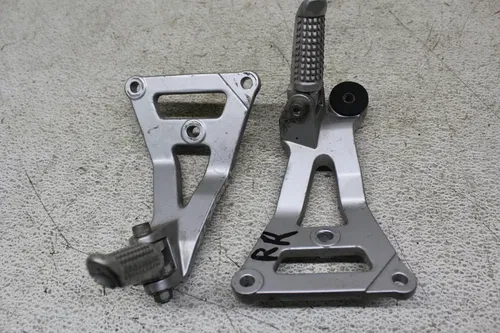 1993 SUZUKI GSXR750 REAR BACK PASSENGER PEG SET PAIR