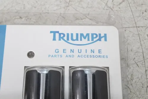 08-20 TRIUMPH AMERICA FRONT HIGHWAY FOOT RESTS PEGS STEPS SET PAIR