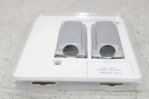 08-20 TRIUMPH AMERICA FRONT HIGHWAY FOOT RESTS PEGS STEPS SET PAIR