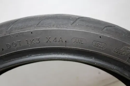 KENDA KM1 ST ROAD 120/70 ZR17 M/C (58W) FONT TIRE (TREAD:4/32NDS)