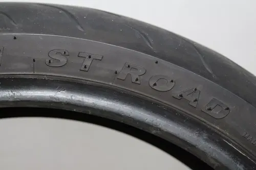 KENDA KM1 ST ROAD 120/70 ZR17 M/C (58W) FONT TIRE (TREAD:4/32NDS)