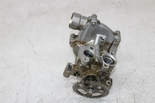 11-13 YAMAHA FZ8 ENGINE MOTOR WATER OIL PUMP